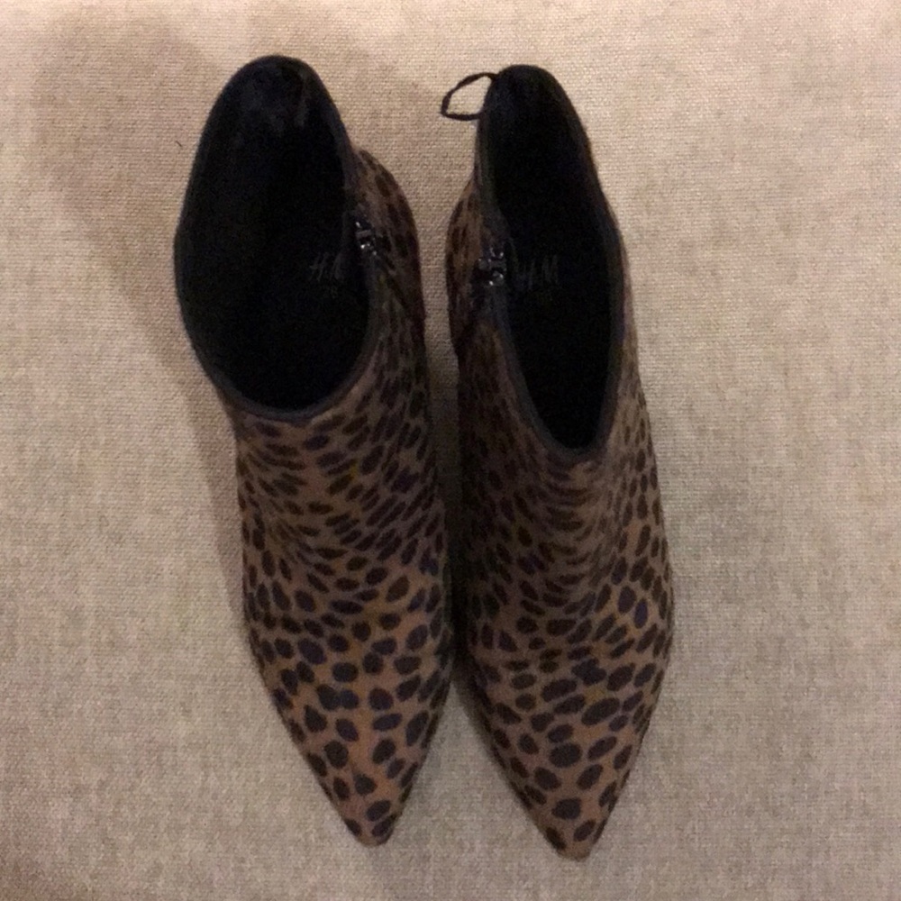 Faux Leopard print booties